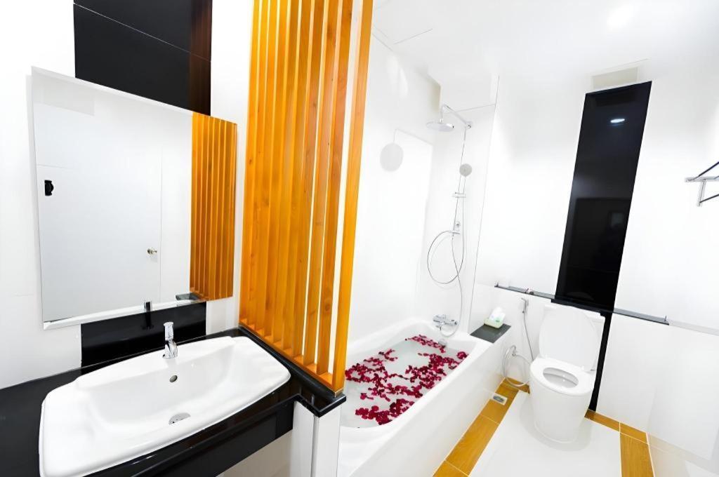 Gt Residence Hotel Buri Ram Eksteriør billede