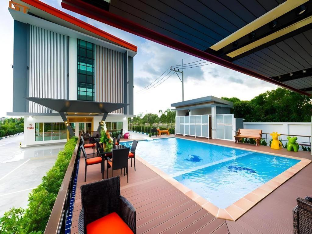 Gt Residence Hotel Buri Ram Eksteriør billede
